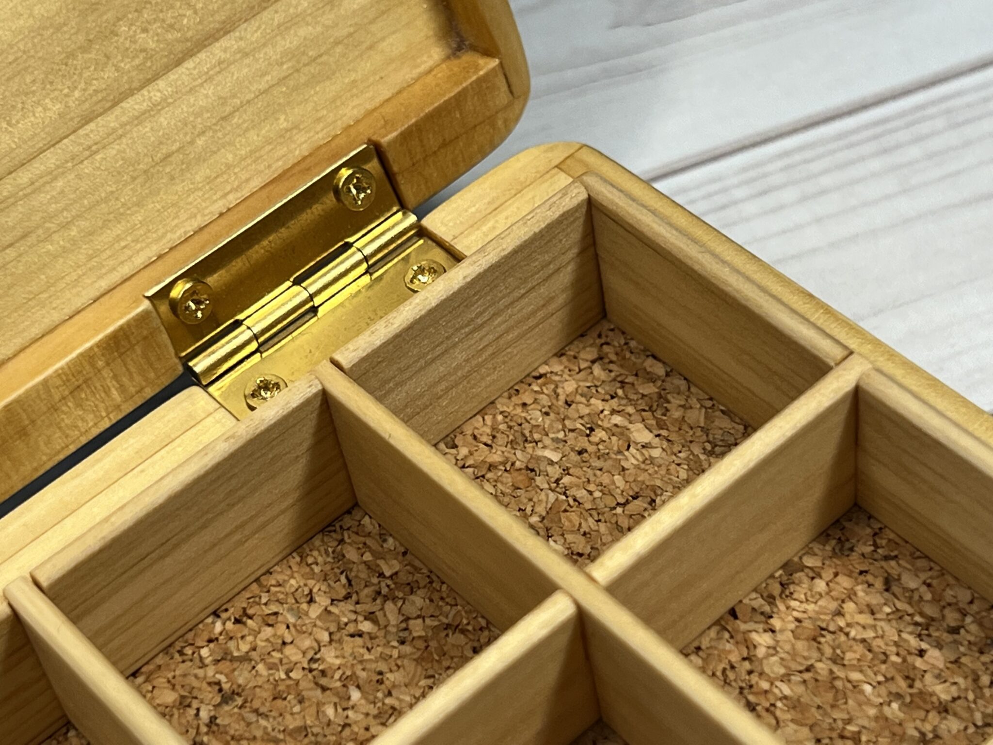 Kura-San's Handmade 8-Compartment Hinoki Fly Box