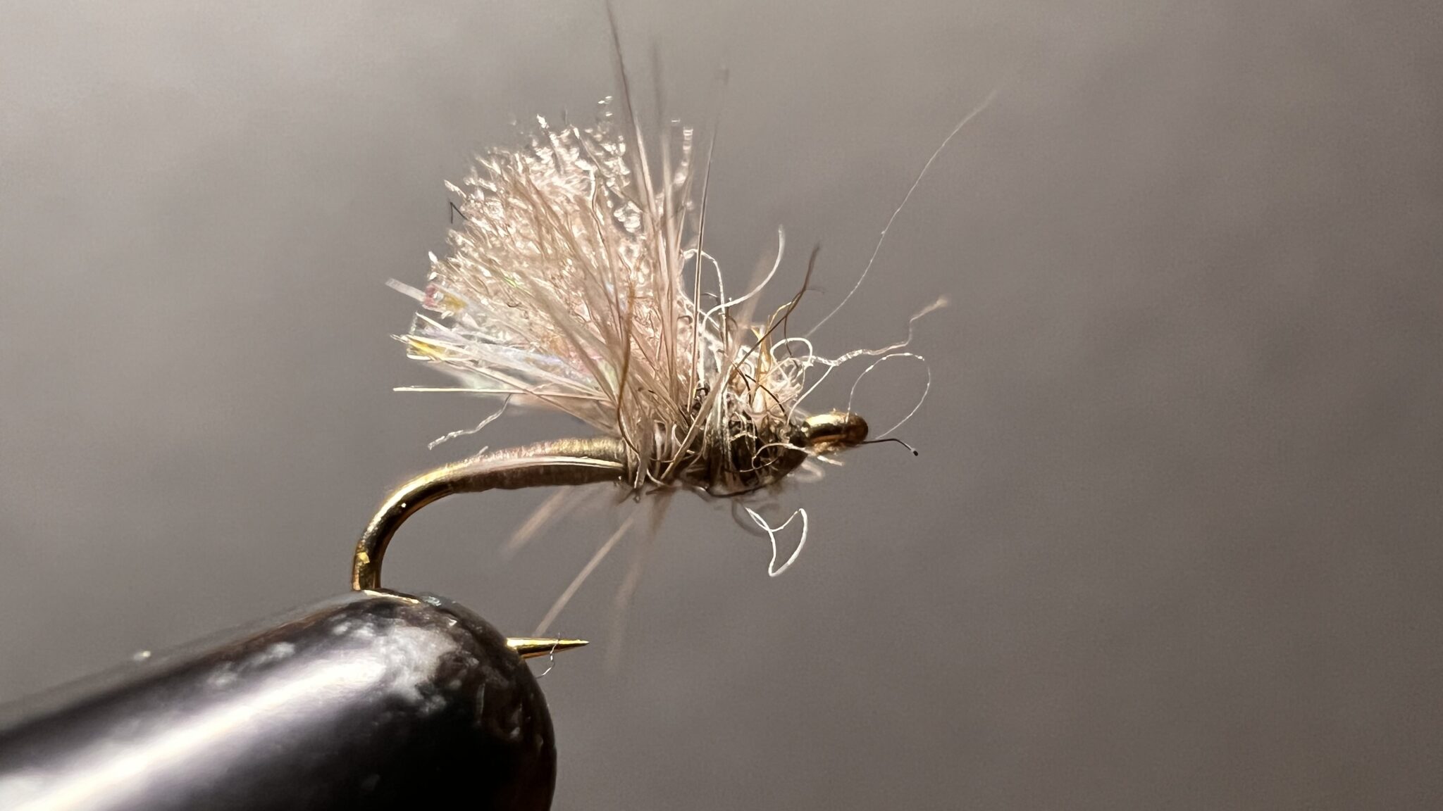 How to Tie Flies for Fly Fishing – Mother Earth News